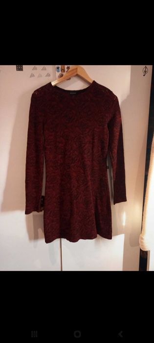 Vestido em tecido rendado - bordeaux - M - Guess