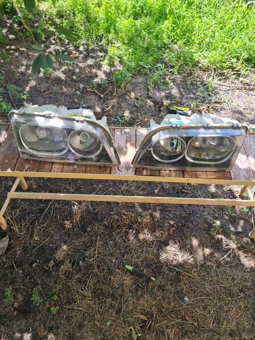 Фара (левая,правая) Volvo V40 (2002г.)