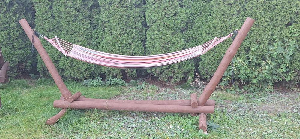 Solidny drewniany stojak na hamak