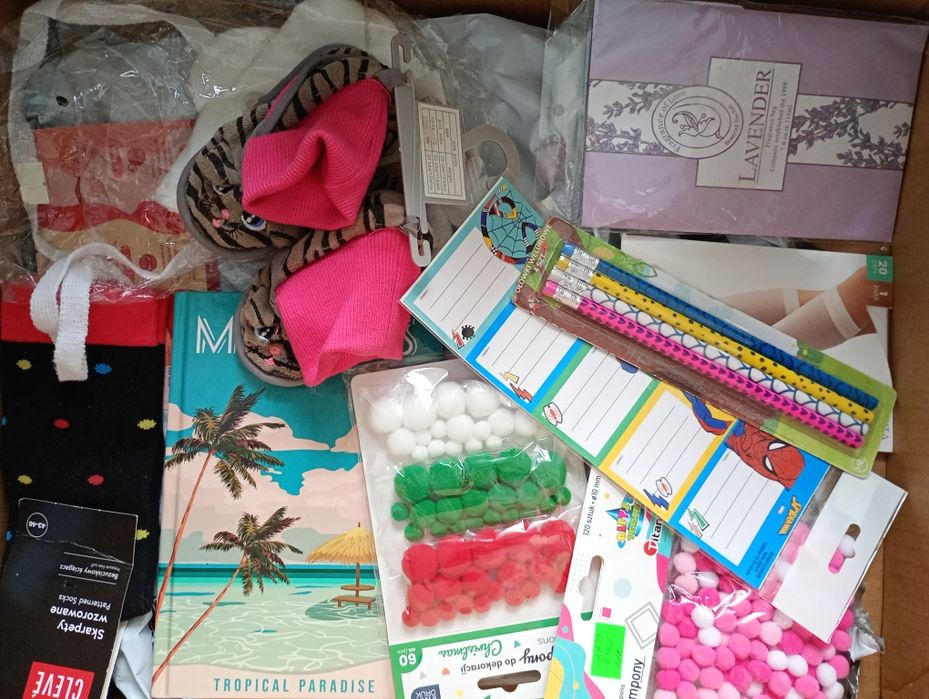 Karton mix biedronka action inne S1605