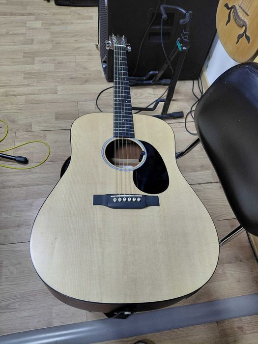 Guitarra Martin Road Séries em óptimo estado.