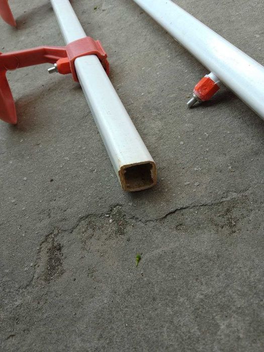 Поилка для курей, цыплят, перепелов