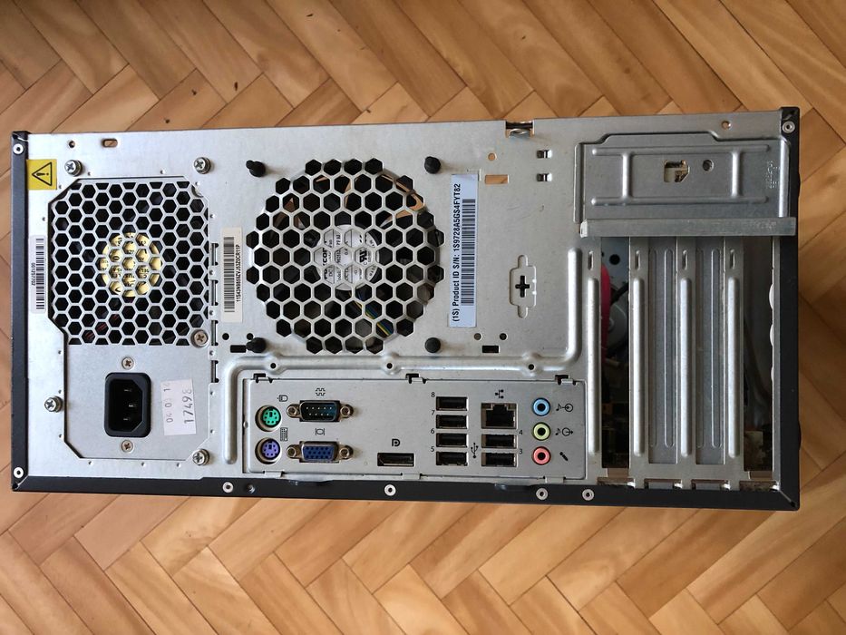 Komputer stacjonarny Lenovo , Windows 11 Pro , RAM 16GB , dysk SSD