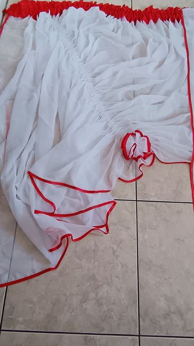 Firany z panelami w kwiaty na żabki dwie sztuki