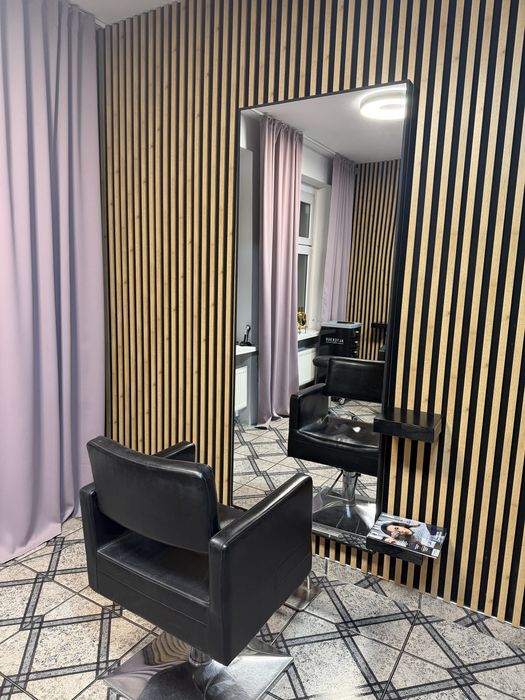 Salon fryzjerski stanowisko fryzjerskie, miejsce dla stylistki paznokci - Widok 5