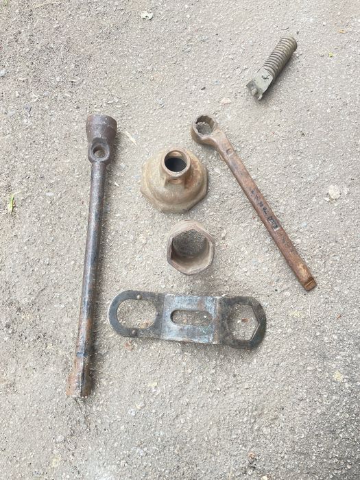 ЗіЛ 130-131 запчастини різні також є інші