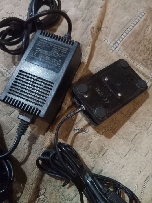 Продам різні зарядні