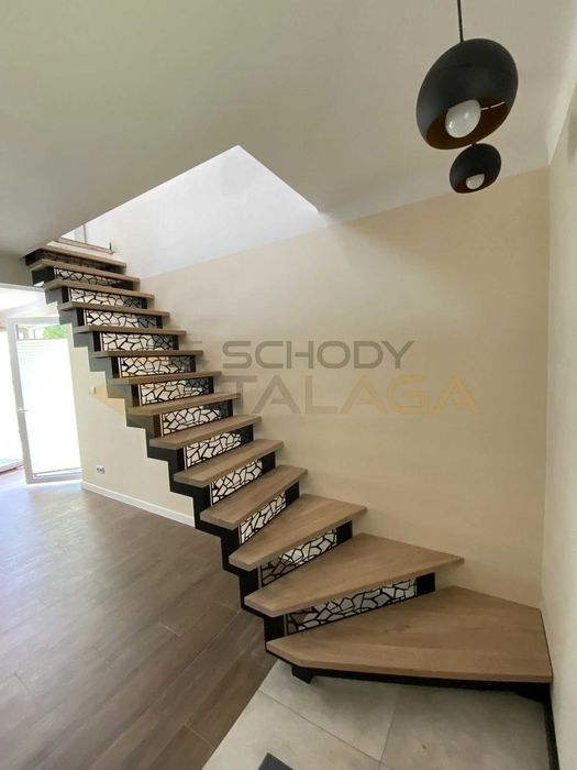 Schody metalowe, nowoczesne schody loft na konstrukcji stalowej