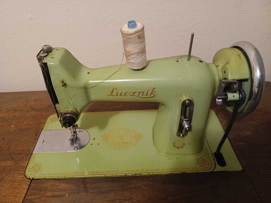 Maszyna do szycia Łucznik Kl. 82