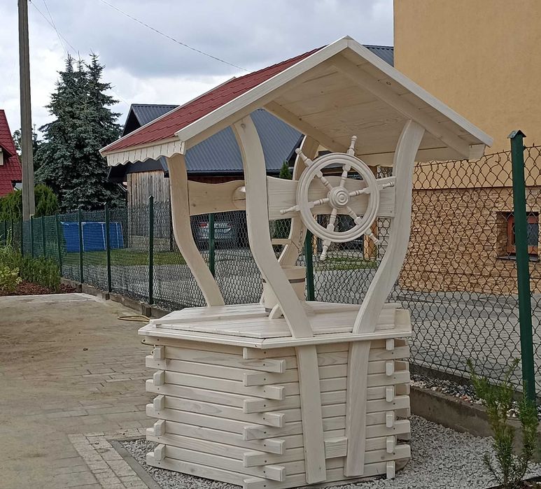 Studnia drewniana ozdobna ogrodowa transport
