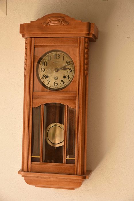 Relógio A Boa Reguladora Modelo "Madeira"