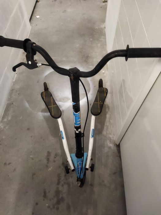 Trotinete de 3 rodas