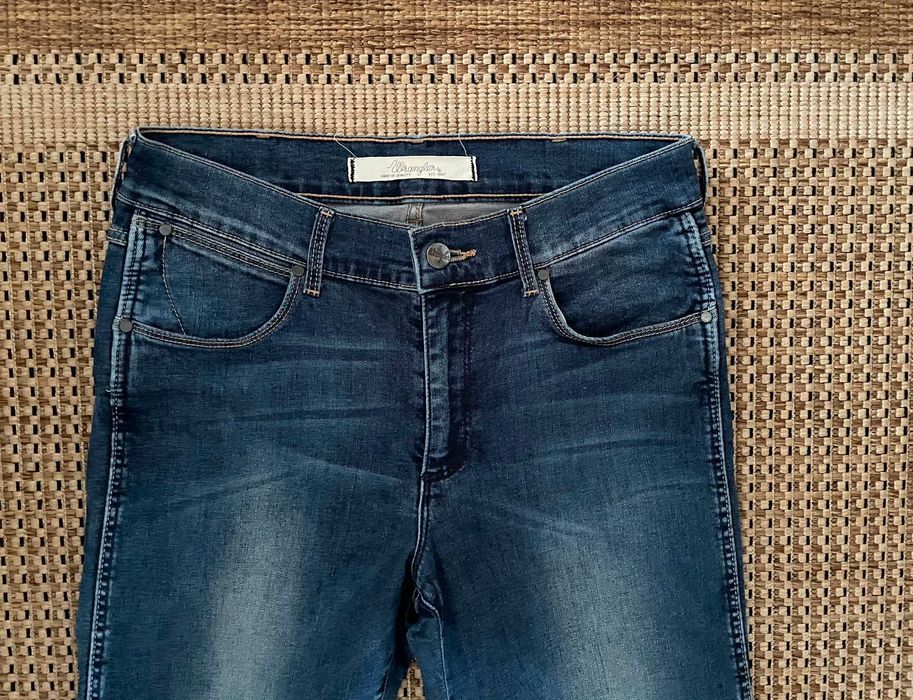 Jeansy damskie Wrangler CAITLIN -rozmiar W29 L34.