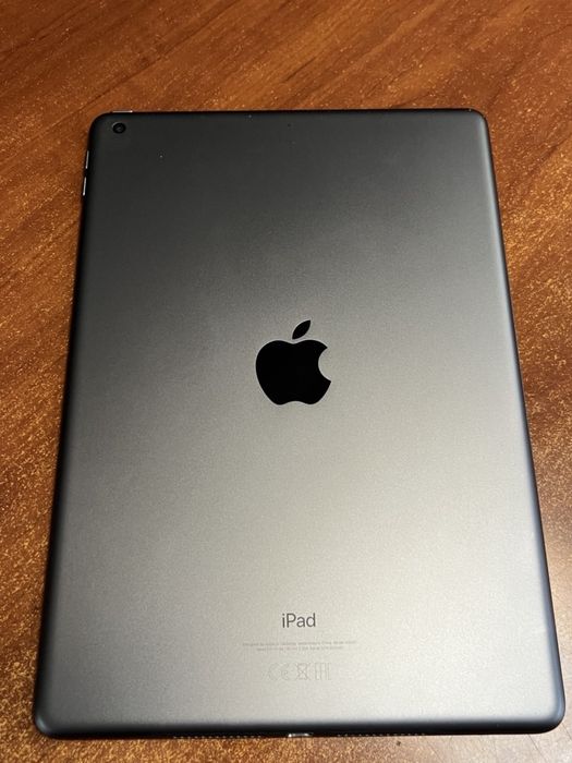 Apple iPad 9 64Gb в ідеальному стані з коробкою з перших рук