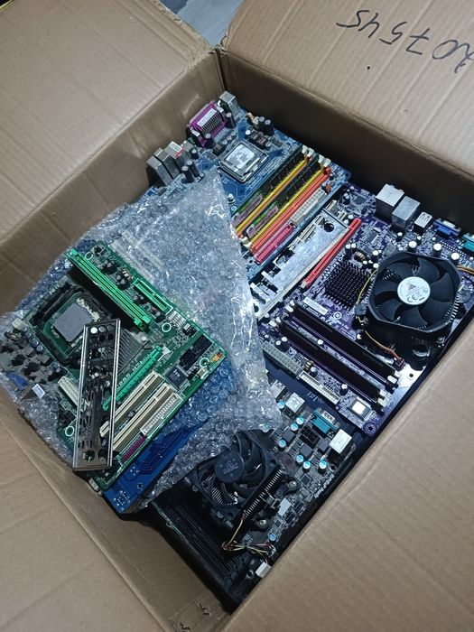 Лут-бокс с компьютерным железом(материнки, процы, озу, видеокарты)