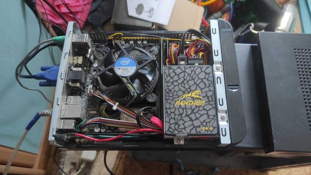 Компактний ПК / неттоп Intel Core i3-8100, 16 ГБ DDR4, SSD 240 ГБ