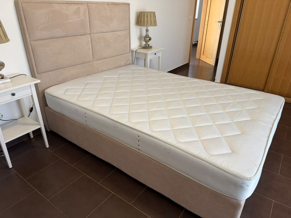 Cama Casal como nova