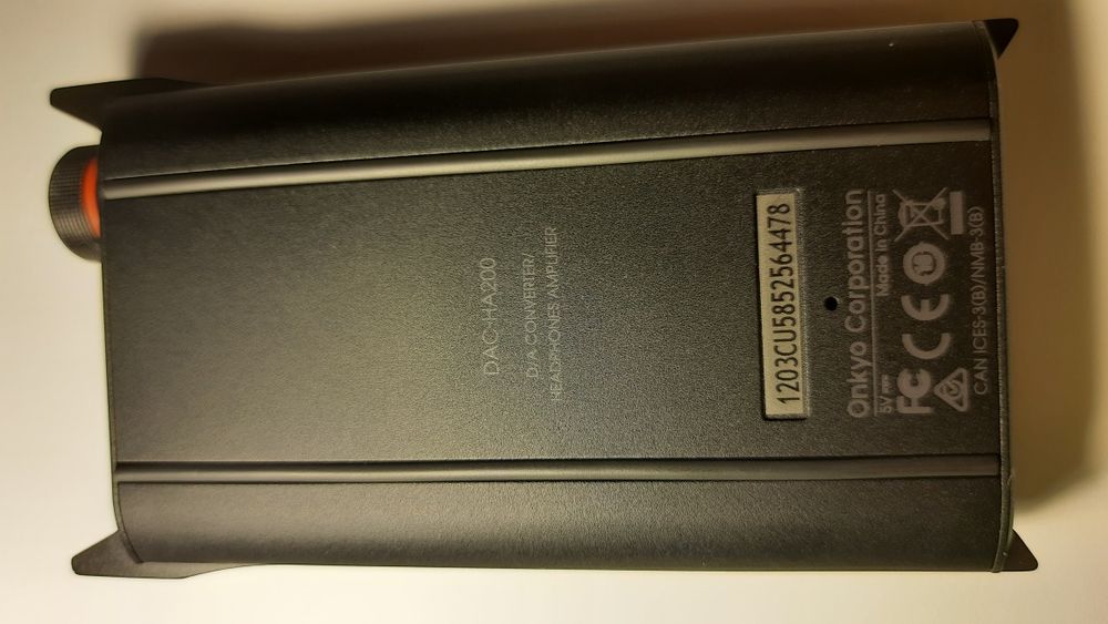Onkyo DAC-HA200 портативний цап, підсилювач