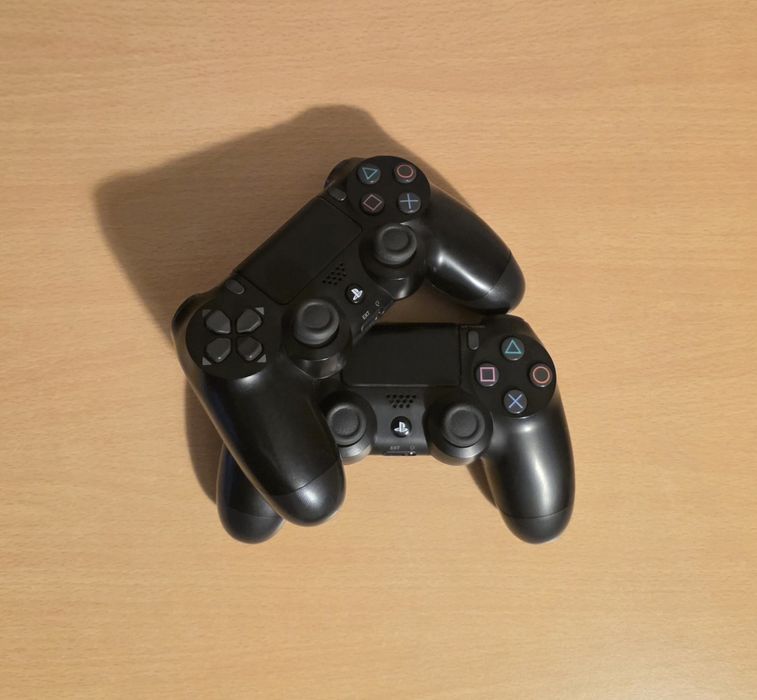 2 x Comandos Dualshock Playstation 4