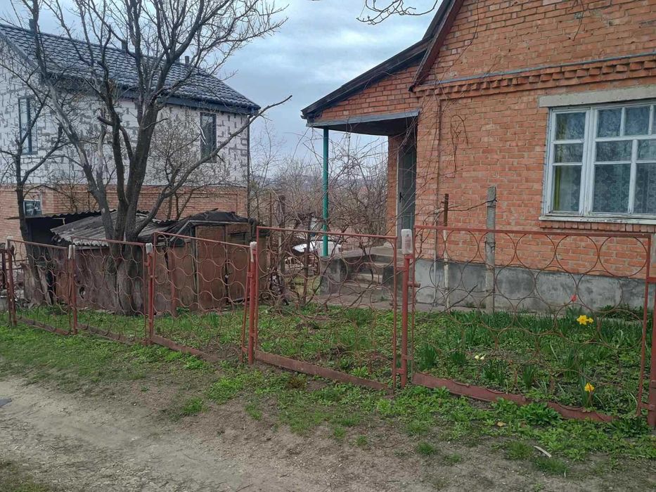 Дубово — будинок з ділянкою 6 соток