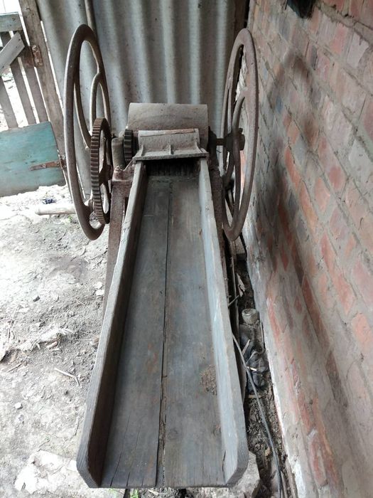 Продам січкарню .