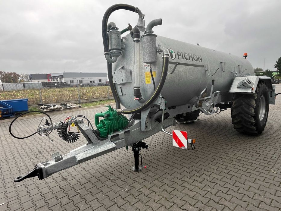 Wóz asenizacyjny PICHON 10400 l