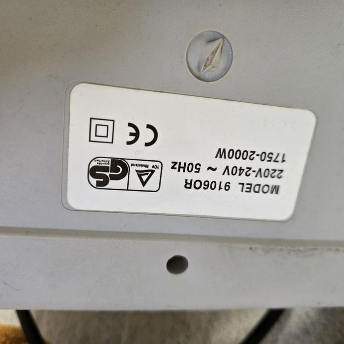 Aquecedor/Ventoinha Eléctrica Giratória