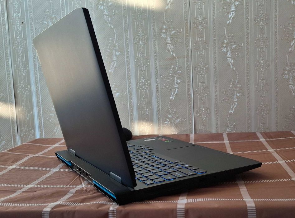Lenovo IdeaPad Gaming 3 15ARH7 RTX4050 6GB Почти новый