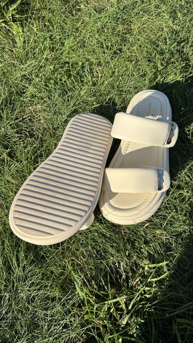 Шльопанці дуті жіночі Roberto Della Crose