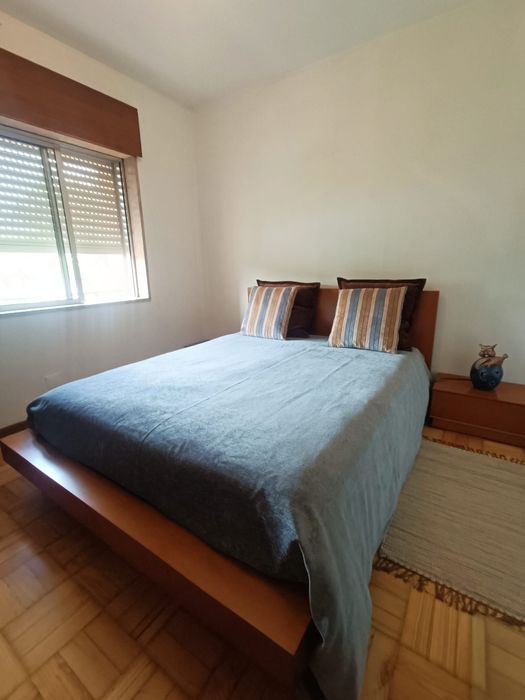 Cama casal + Estrado + Colchão Molaflex