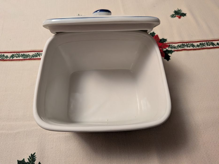 Casa decorativa em louça de Viana pintado á mão