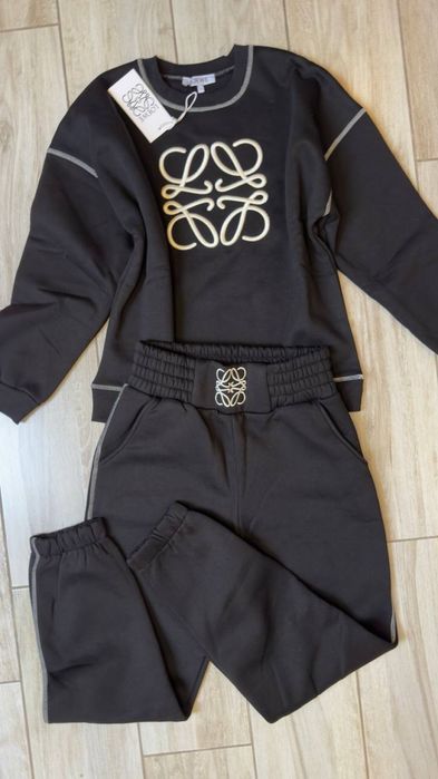 Stylowy dres rozmiar S