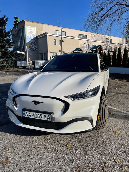 Електромобіль Mustang mach-e