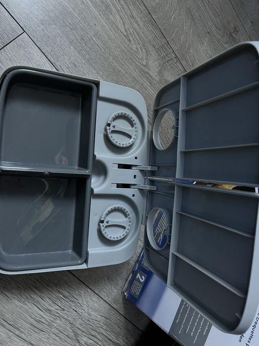 Автоматична годівниця для котів і собак PetSafe на 2 прийоми їжі.