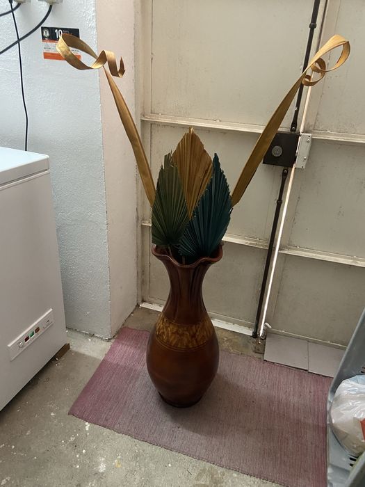 Jarrao de barro grande castanho