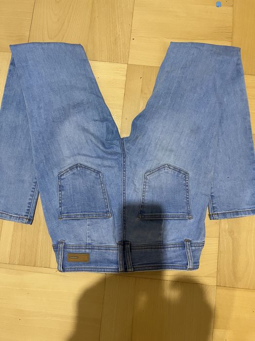 Dzinsy niebieskie nowe