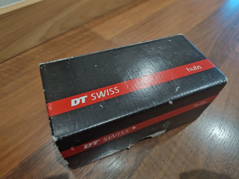 Cubo DT swiss 240s 32 buracos Edição limitada