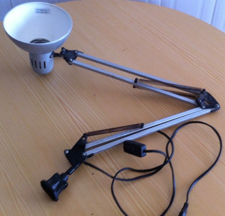 candeeiro articulado