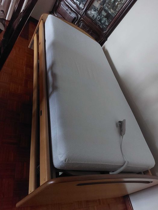 Cama articulada nova