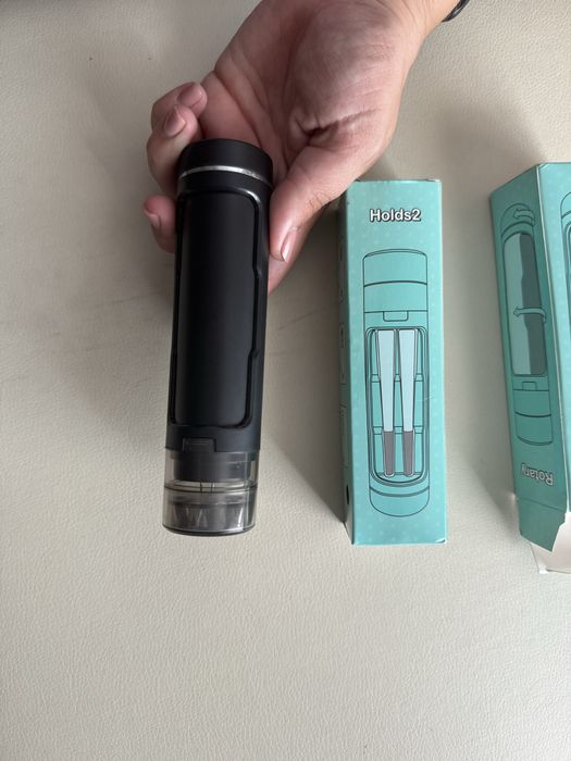 Новий набір holds 2