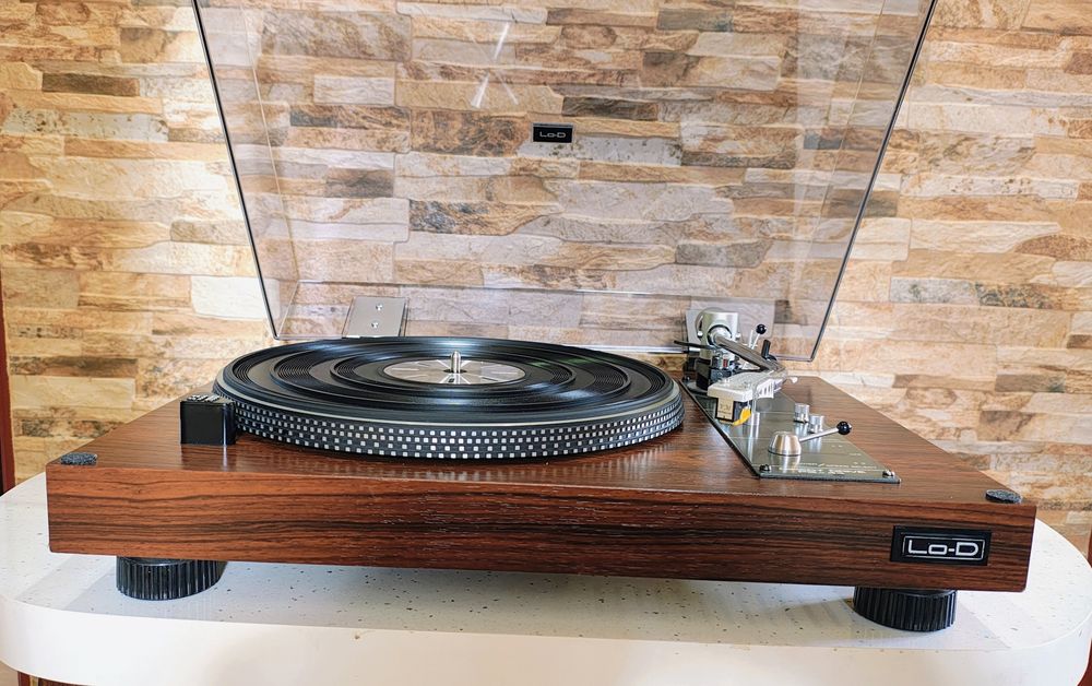 Gramofon Lo D  Hitachi PS -44