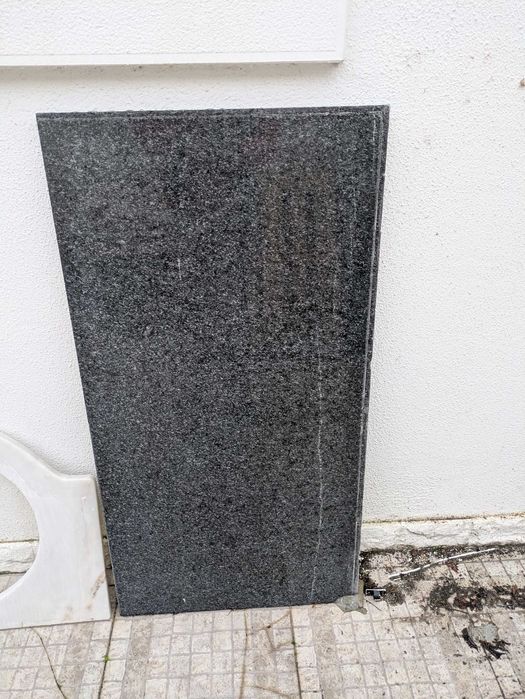 Bancada em mármore preto