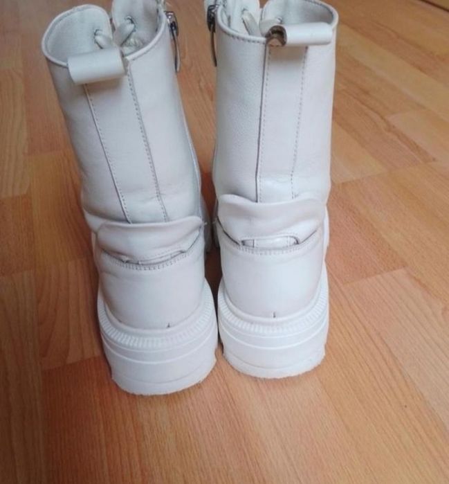 Кожаные женские ботинки 37