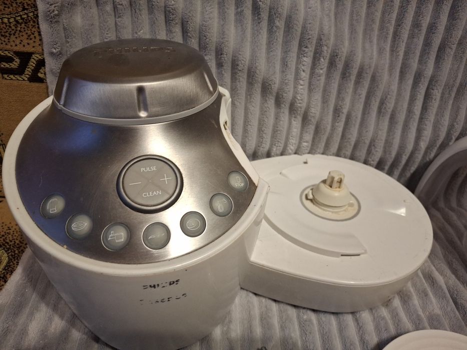 Кухонний комбайн філіпс hr7764