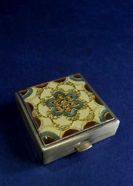 Винтажная мини шкатулка/таблетница