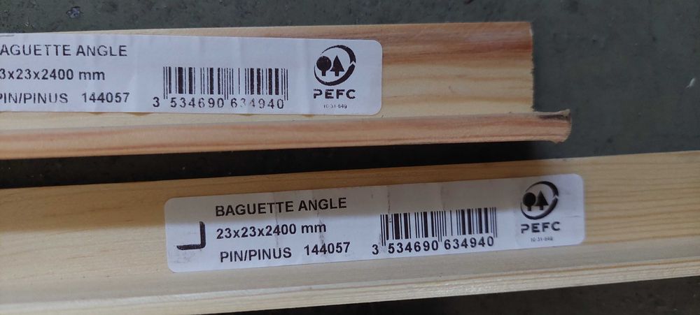 Molduras de canto em pinho 23X23X2400MM