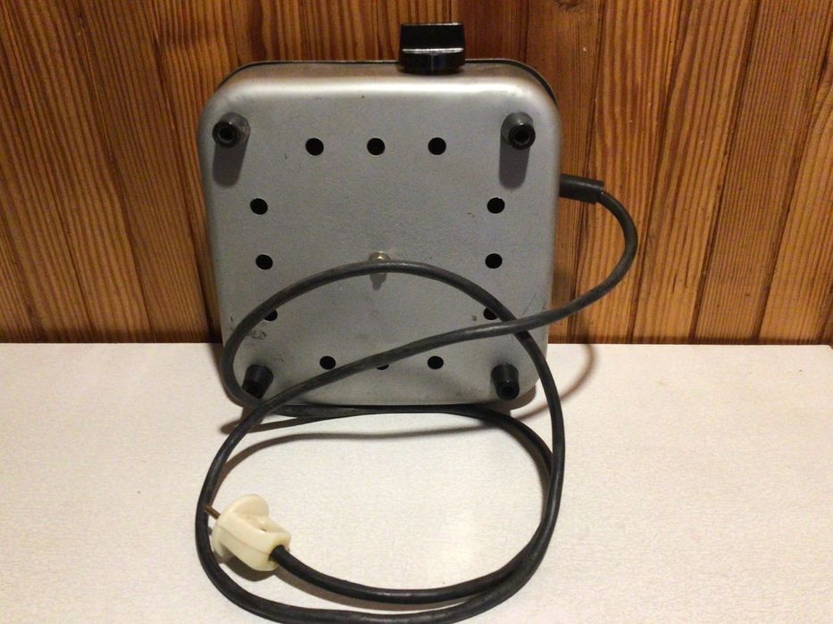 Електроплита  часів  СРСР  22см. - 22см..