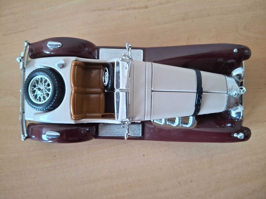 Mercedes-Benz SSK (1928) da Bburago na escala 1:24