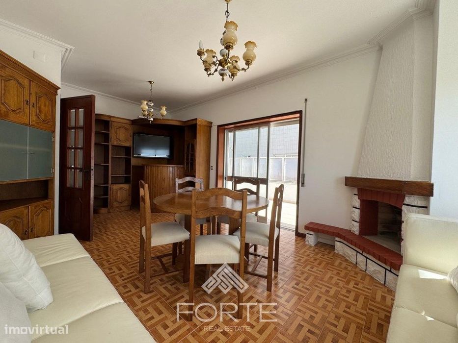 Apartamento T2 para Arrendamento no Centro de Espinho