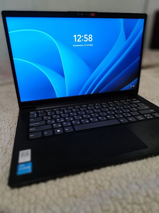 ноутбук Lenovo V14 G4 IRU